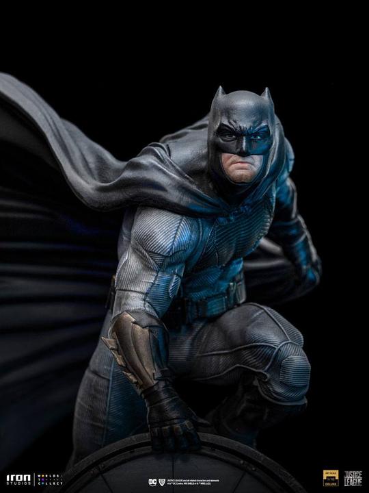 Produktbild Iron Studios Zack Snyder's Justice League Deluxe Art Scale Statue 1/10 Batman on Batsignal 28 cm
