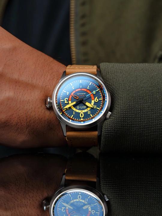 Produktbild AVI-8 AV-4120-01 Wingman Worldtimer GMT (Fliegeruhr)