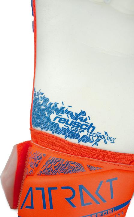 Actual product image Reusch goalkeeper gloves attrakt freegel silver (8)