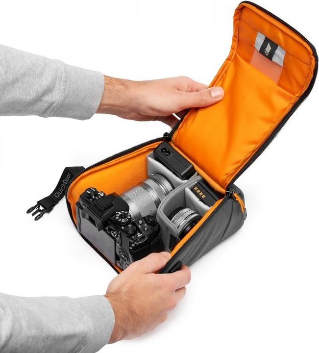 Actual product image Lowepro GearUp Creator Box M II (Camera inner pocket, 2 l)