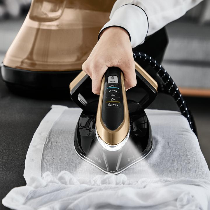 Produktbild Tefal Pro Express Vision GV9820S0 (2400 W, 650 g/min)