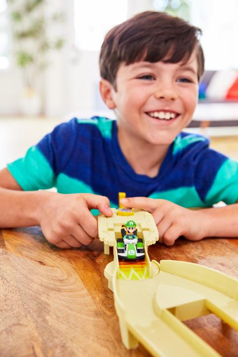 Actual product image Hot Wheels Mario Kart Temple race track