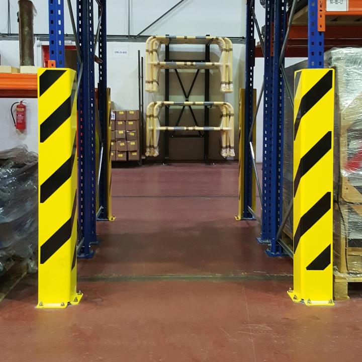 Produktbild Moravia BLACK BULL Anfahrschutz WINKEL 1200 Gelb beschichtet mit schwarzen Streifen