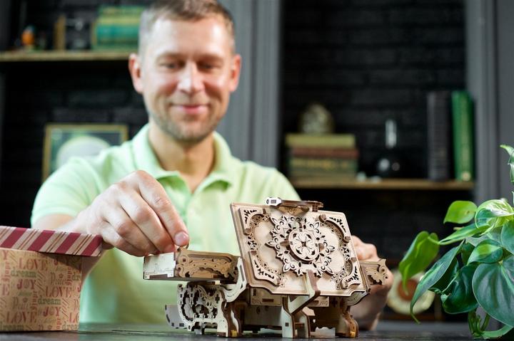 Produktbild Ugears Antik-Schatulle (185 Teile)