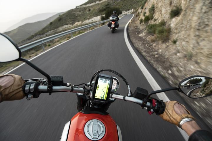 Image du produit TomTom Pack Premium Rider 550 (4.30")