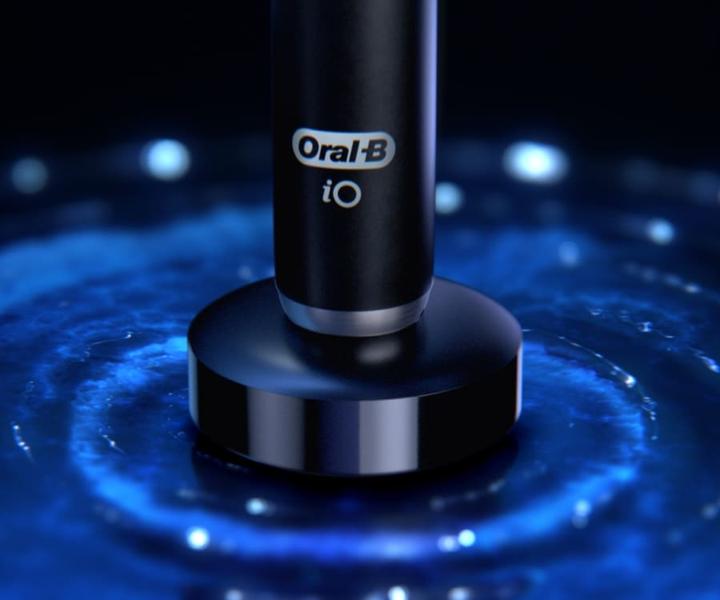 Actual product image Oral-B iO-Series 9N (Oscillating toothbrush)