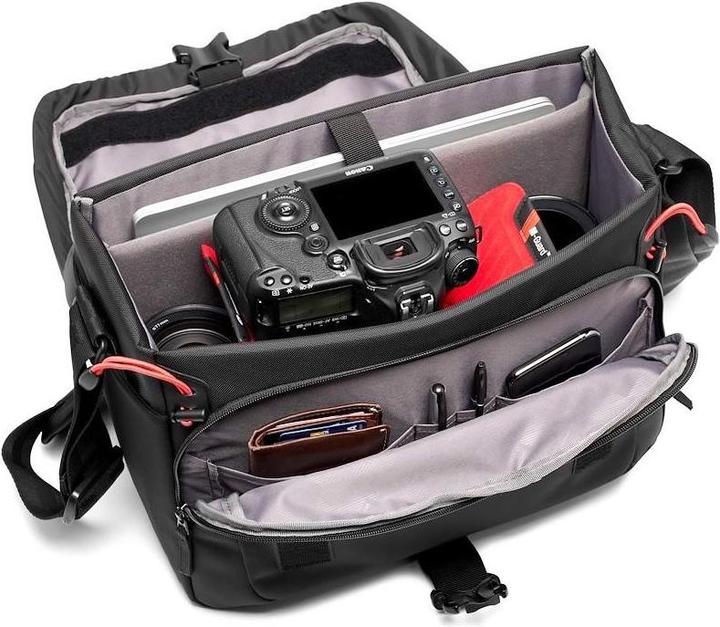 Actual product image Manfrotto Advanced Messenger M III (Camera shoulder bag, 16 l)