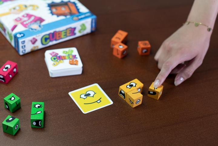 Immagine prodotto HCM Kinzel HCM55171 - Cubeez - Gioco da tavolo, 2-4 giocatori, età 6+ (edizione DE) (Tedesco)