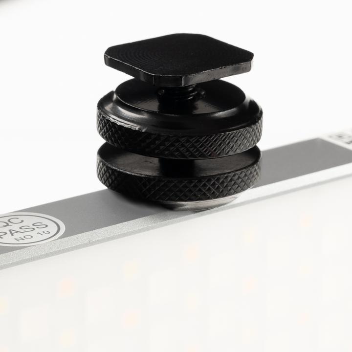 Actual product image Caruba Hot shoe adapter Universal hot shoe > 1/4" male thread (with spacer) Black (Flash unit adapter)