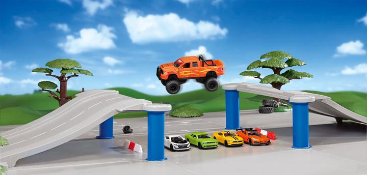 Actual product image Siku RAM 1500 with balloon tires