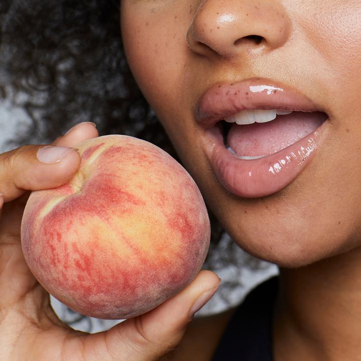 Produktbild Fleeky Glowy Lip Oil - Intensive Pflege mit verführerischem Glanz