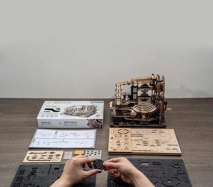 Actual product image Rokr Marble run Night City
