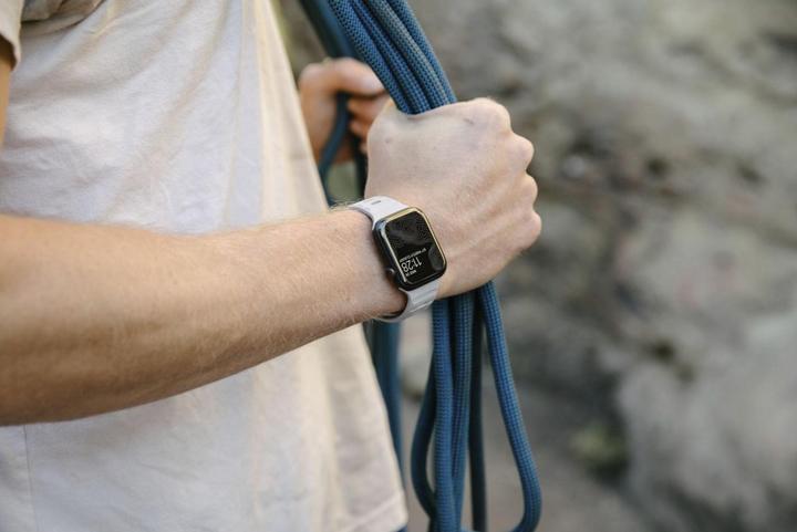 Actual product image Nomad Sport Strap V2 40mm/38mm Lunar Gray (40 mm, Plastic)