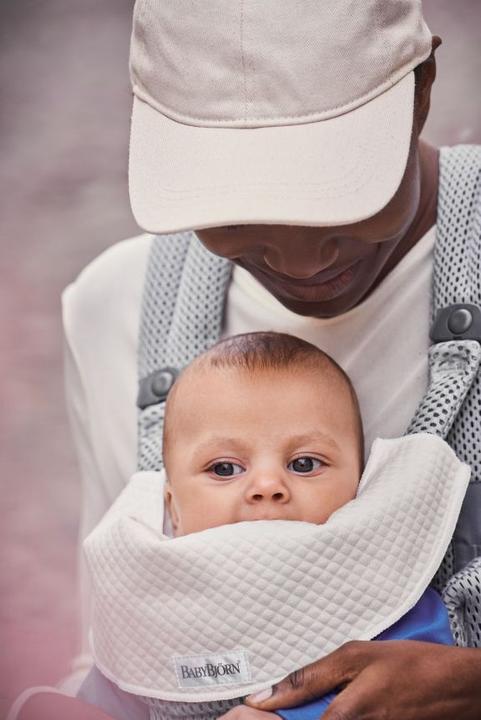 Image du produit BabyBjörn Bavoir pour porte-bébé Mini, pack de 2 blanc
