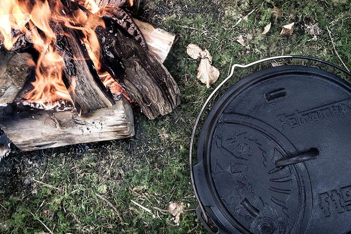 Produktbild Petromax Dutch Oven mit Standfüssen, 9ft