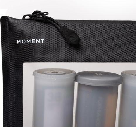 Image du produit Moment Pochette de film de voyage réutilisable moyenne noire (Mallette photo)