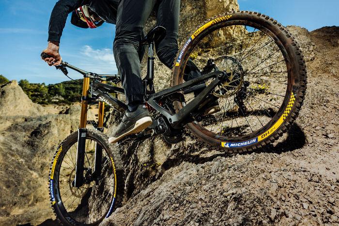 Image du produit Michelin DH 34 (29 x 2.40, 61-622)