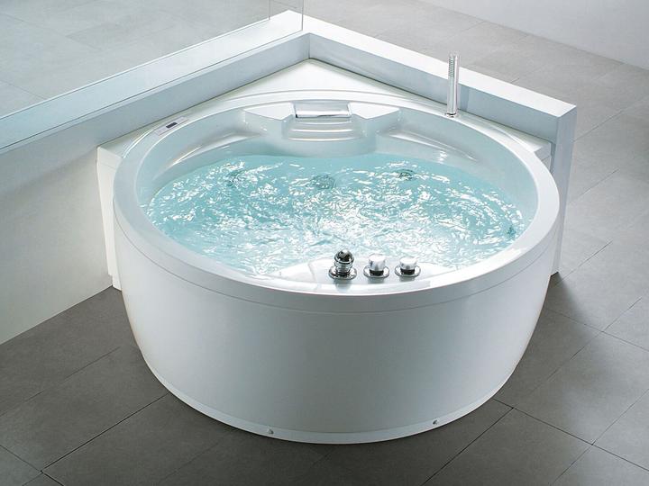 Produktbild Beliani Badewanne-Whirlpool mit Bluetooth Lautsprecher weiss Eckmodell 150 x 114 cm MILANO (412 l, 181 cm, 150 cm)