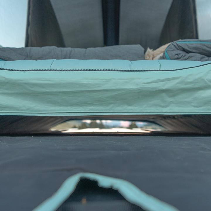 Actual product image Quechua VAN 500 FRESH AND BLACK 2P (Roof tent, 24 kg, 2 persons)