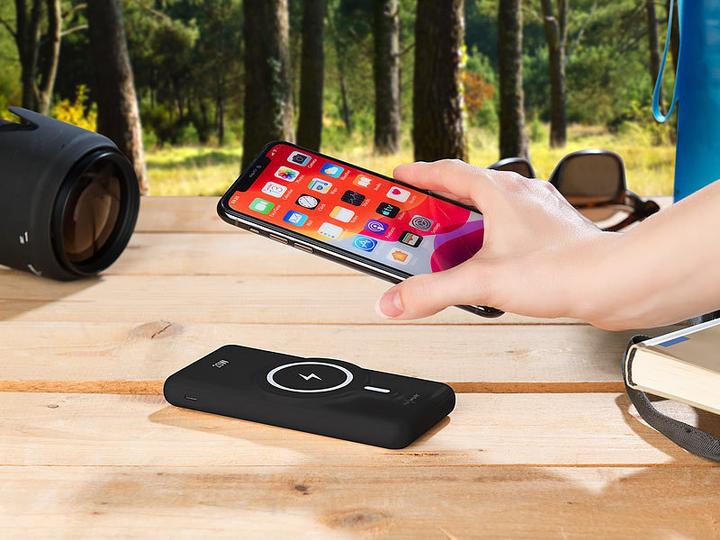 Immagine prodotto Revolt Stazione di ricarica magnetica (10000 mAh, 20 W, 37 Wh)