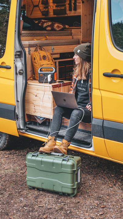 Produktbild Jackery Explorer 240 (240 Wh, 3 kg)