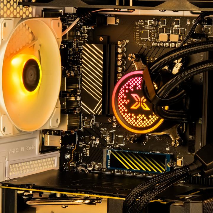 Actual product image Captiva Advanced Gaming R88-531 Ryzen 7 RTX 4060 Ti (AMD Ryzen 7 7800X3D, 32 GB, 2000 GB, GeForce RTX 4060 Ti)