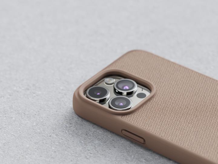 Immagine prodotto Njord Custodia MagSafe in tessuto con copertura rigida Rosa Sabbia (Apple iPhone 15 Pro Max)