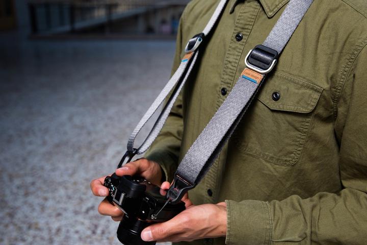 Image du produit Peak Design diapositive lite (Sangle d'épaule, Ceinture cervicale, Dragonne)
