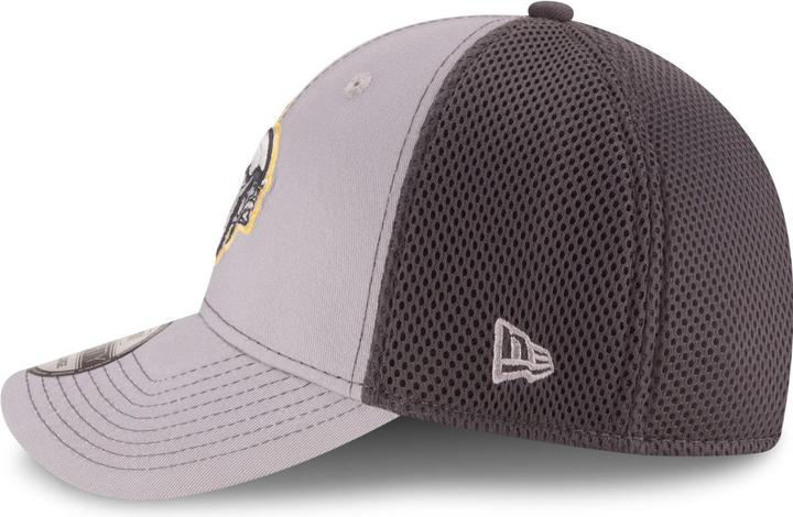 Actual product image New Era 39Thirty Stretch Mesh Cap - Minnesota Vikings - L/XL (XL)