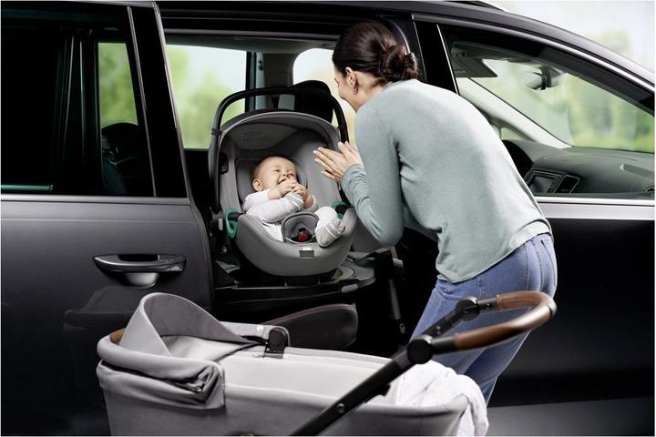 Productafbeelding Britax Römer Baby veilig Isense (Kinderzitje, ECE R129/i-Size standaard)
