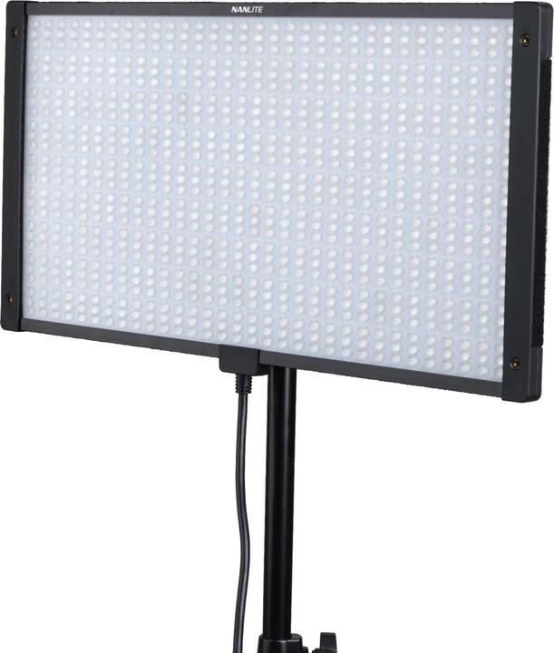 Actual product image Nanlite PavoSlim 120C (Studio light, Surface luminaire, Video light)