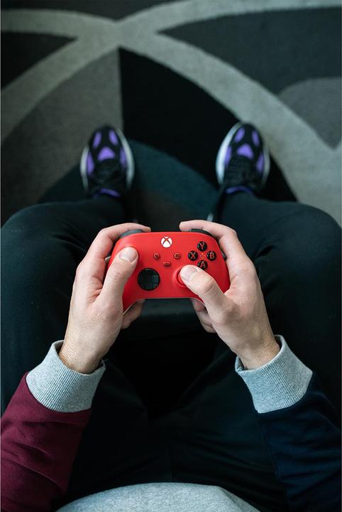 Immagine prodotto Microsoft Xbox Wireless Controller - Pulse Red (Xbox Serie S, Xbox One S, PC, Xbox One X, Xbox Series X)
