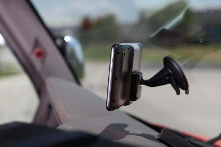 Actual product image Garmin dezl 770LMT (7")