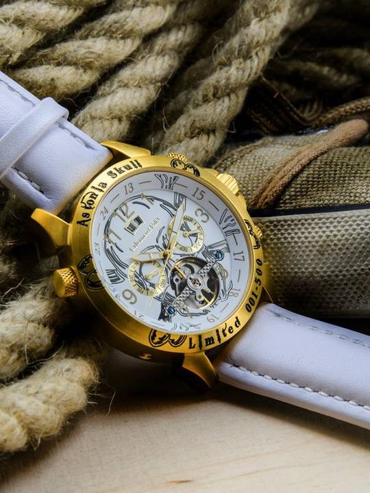 Actual product image Calvaneo 1583 Astonia Skull Limited 500 White Edition Automatic (44 mm)