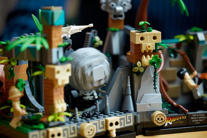 Actual product image LEGO Temple of the Golden Idol (77015, LEGO Indiana Jones)