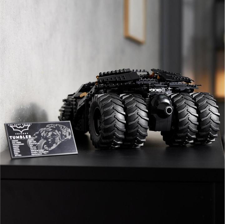 Image du produit LEGO Batmobile Tumbler (76240, LEGO DC, LEGO difficiles à trouver)