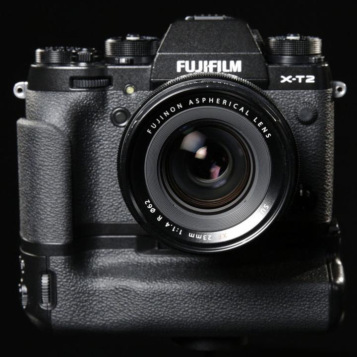 Actual product image Fujifilm VPB-XT2 Power Booster handle for X-T2 (Battery grip)