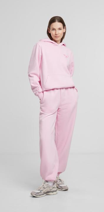 Actual product image Mister Tee MisterTee Real Queen EMB Ladies Fluffy Sweatpants - 193911 (XL)