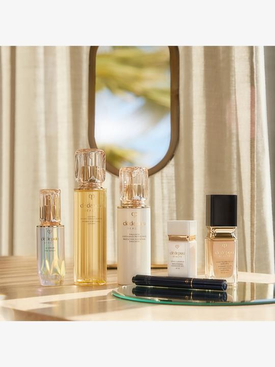 Actual product image Clé de Peau Beauté Brightening Enhancer Veil (30 ml)