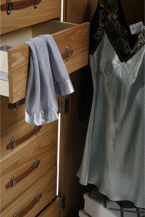 Produktbild Kare Design Schrankkoffer Croco White Cosmopolitan (63 x 56 x 145 cm)