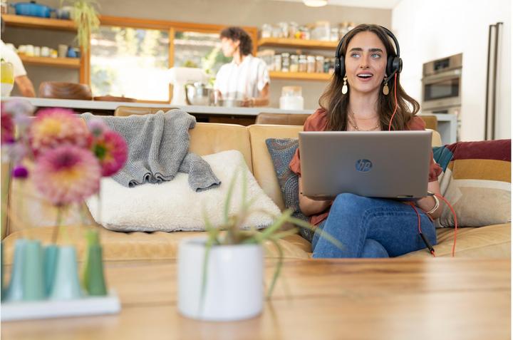 Produktbild Poly HP Blackwire 8225 USB-C Headset, Wired, Office/Call center, 185 g, Headset, Black (Kabelgebunden, USB-C)