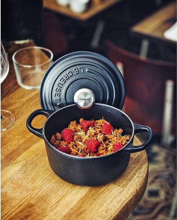 Actual product image Le Creuset Signature (26 cm, Casserole + Stewpot, Cast iron)