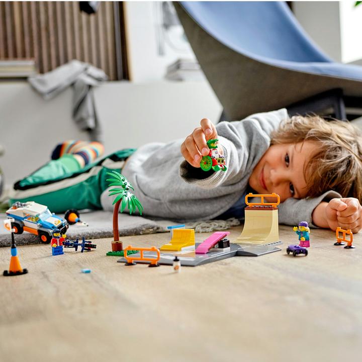 Produktbild LEGO Skate Park (60290, LEGO City)