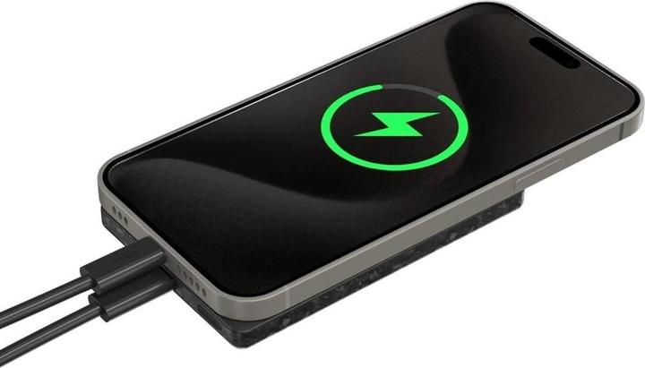 Actual product image Nitecore NW5000 Carbon Fibre Magnetic Wireless Powerbank (5000 mAh, 20 W)