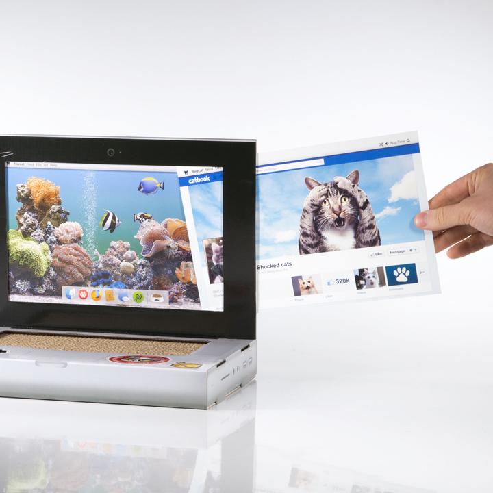 Produktbild Suck UK Laptop (Beschäftigungsspielzeug Katze, Kratzspielzeug Katze)