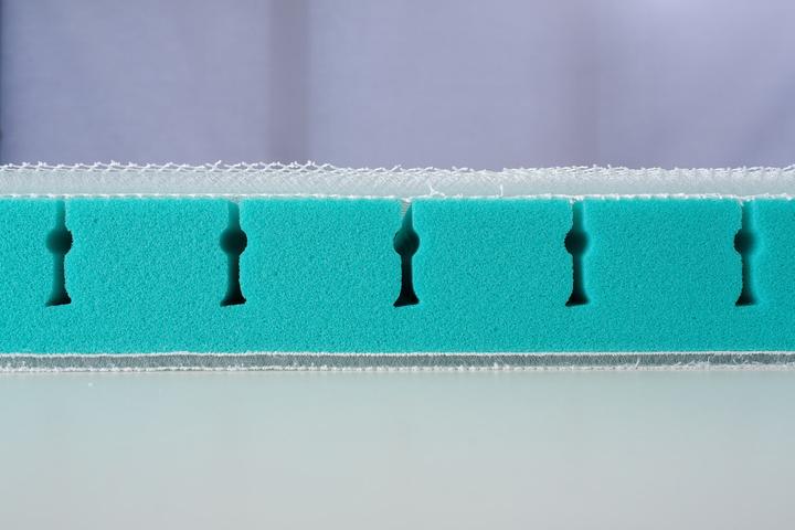 Actual product image Träumeland Traeumeland Baby Mattress Spring Air (60 x 120 cm)
