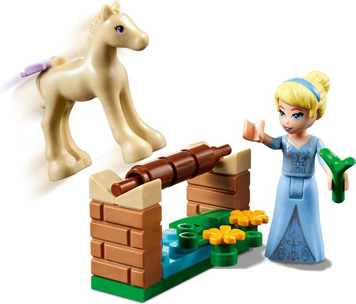 Actual product image LEGO Cinderella's dream castle (41154, LEGO Disney)