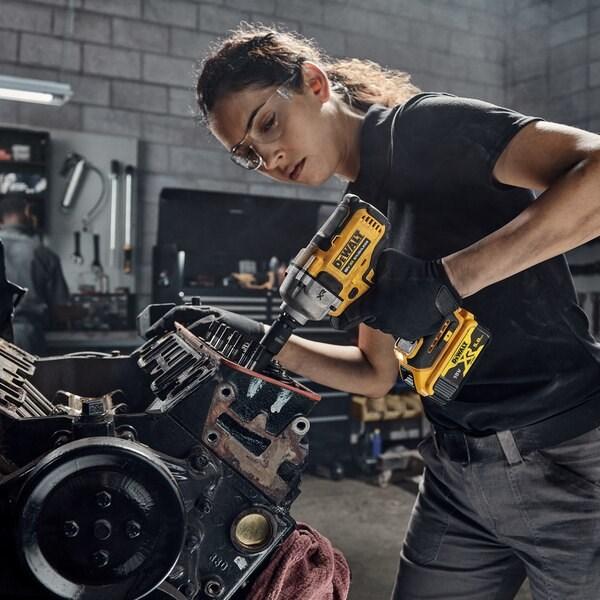 Actual product image DeWalt DCF892NT-XJ (Rechargeable battery operated)