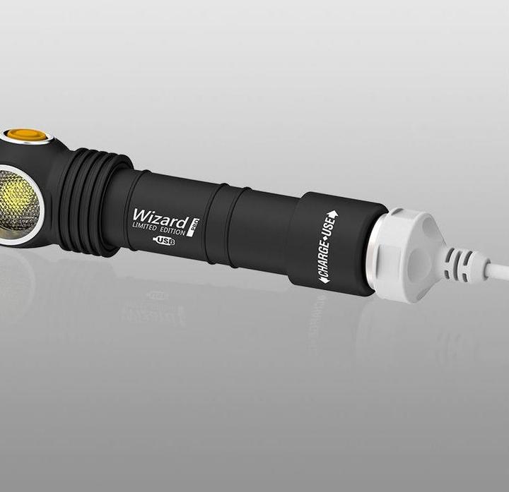 Immagine prodotto ArmyTek Wizard Pro Nichia Magnet USB Lampada multifunzione calda (10.80 cm, 1770 lm)