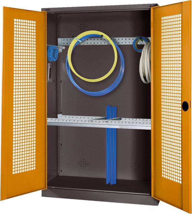 Produktbild C+P Modul-Sportgeräteschrank mit Grundausstattung (HxBxT: 195x120x50 cm, mit Lochblech-Flügeltüren)